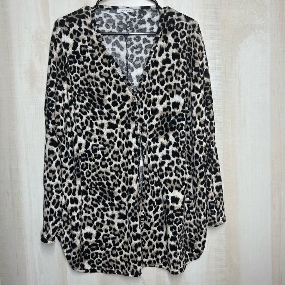 Whiteโ Birch leopard print cardigan sweaterโlongโsleeve,โsizeXL